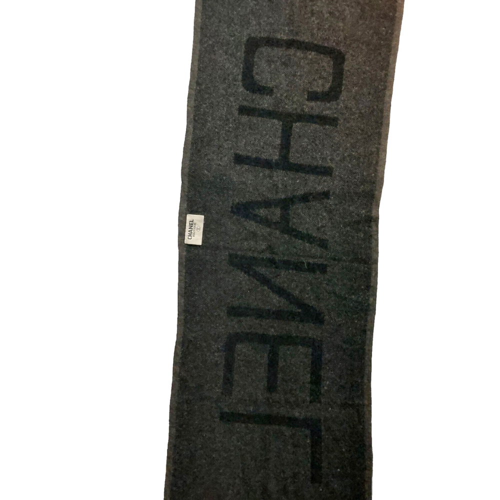 CHANEL Black & Charcoal Gray 100% Wool Reversible Long Scarf - Picture 9 of 11